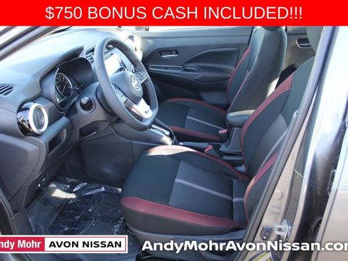 New 2025 Nissan Versa SR w/ Trunk Package image 8