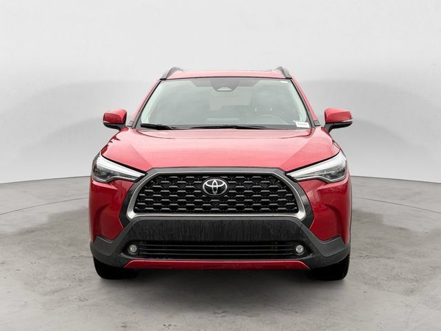 Used 2024 Toyota Corolla Cross XLE w/ Convenience Package AWD/4WD image 2