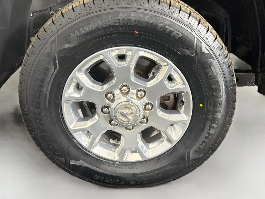 Used 2024 RAM 2500 Laramie AWD/4WD image 36