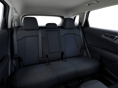 New 2026 Kia Sportage LX image 16