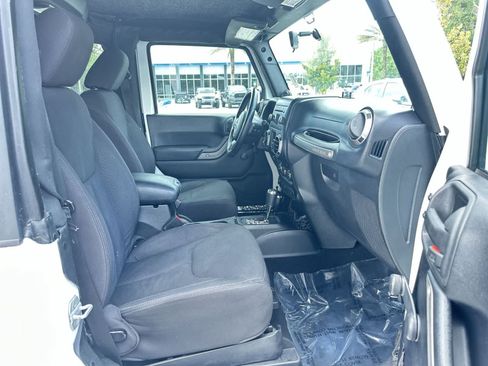 Used 2013 Jeep Wrangler Sport w/ Connectivity Group AWD/4WD image 15