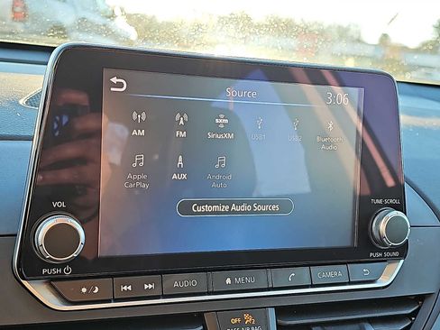 Used 2023 Nissan Altima 2.5 SV image 25