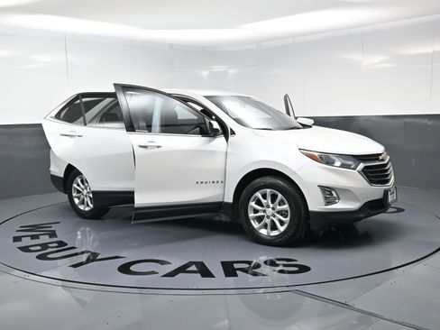 Used 2018 Chevrolet Equinox LT image 23