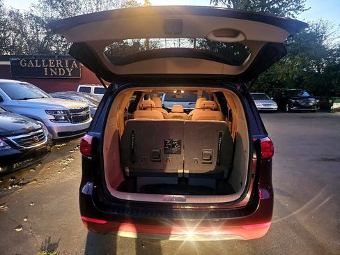 Used 2015 Kia Sedona LX w/ LX Convenience Package image 25