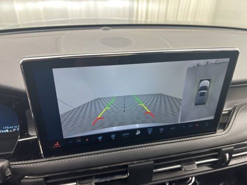 Used 2023 Lincoln Corsair AWD w/ Equipment Group 101A image 20