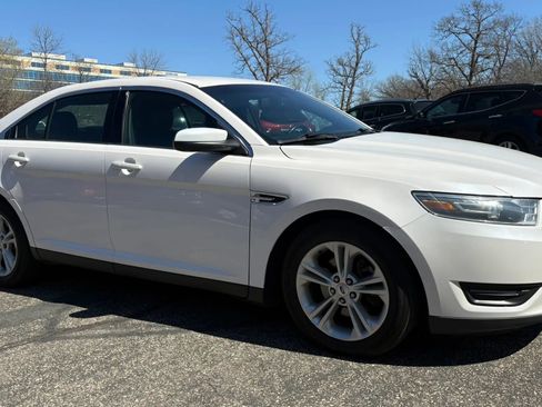 Used 2016 Ford Taurus SEL w/ Equipment Group 201A image 12