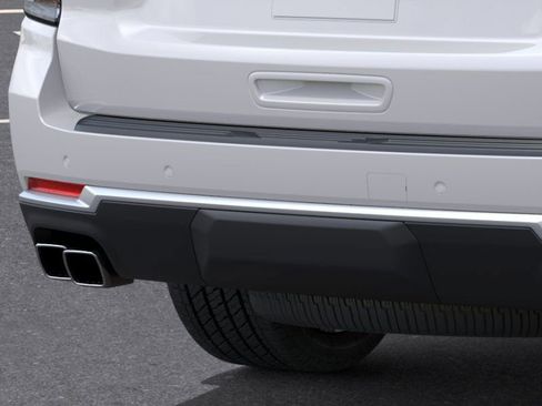 New 2025 Chevrolet Suburban High Country AWD/4WD image 14