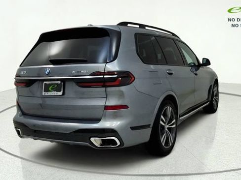 Used 2026 BMW X7 xDrive40i AWD/4WD image 7