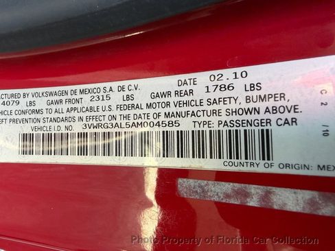Used 2010 Volkswagen Beetle Convertible FWD image 72