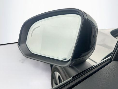 Used 2023 Volvo XC40 Recharge Plus AWD/4WD image 16