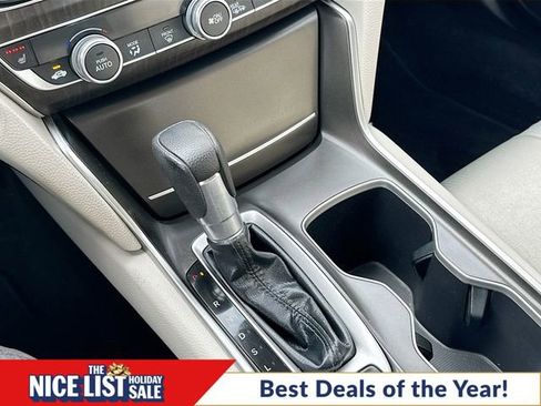 Used 2018 Honda Accord EX image 17