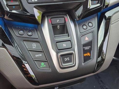 Used 2018 Honda Odyssey Elite image 11