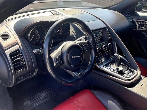 Used 2017 Jaguar F-TYPE R image 13