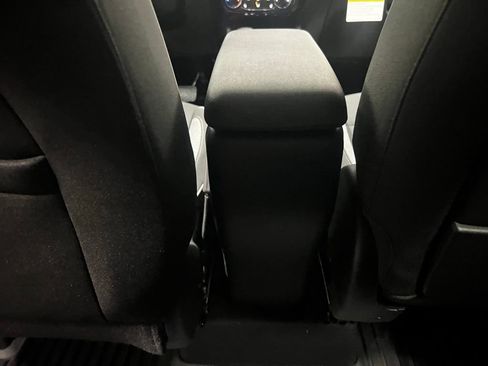 New 2026 Chevrolet TrailBlazer LT w/ LT Cold Weather Package FWD image 27