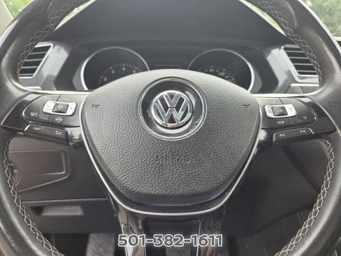 Used 2021 Volkswagen Tiguan SE FWD image 29