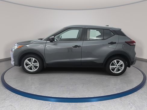 Certified 2025 Nissan Kicks Play S FWD image 8