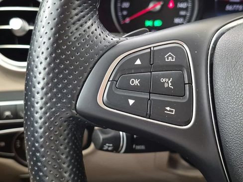 Used 2019 Mercedes-Benz GLC 300 4MATIC image 18