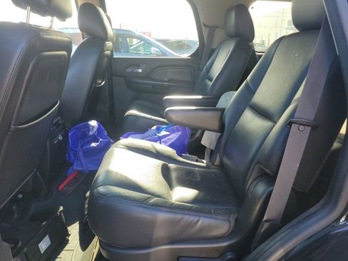 Used 2013 Cadillac Escalade Luxury image 9