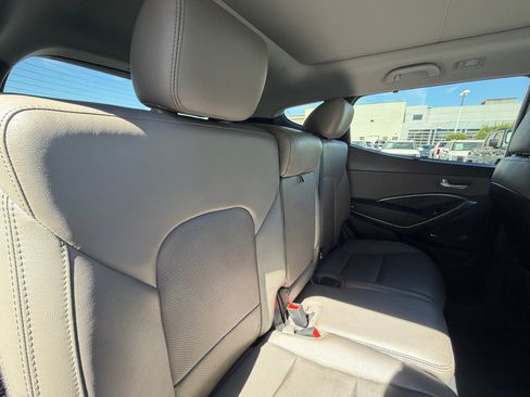 Used 2018 Hyundai Santa Fe Sport w/ 2.4L Tech Package 04 FWD image 18