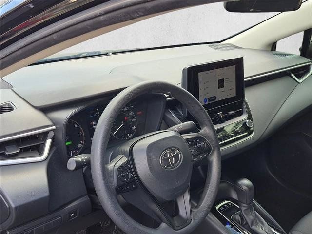 Used 2024 Toyota Corolla LE FWD image 9