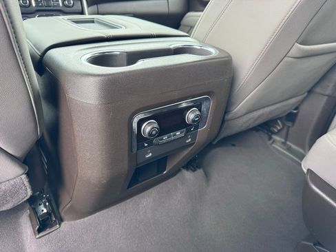 Used 2022 Chevrolet Tahoe LT w/ LT Signature Package image 35