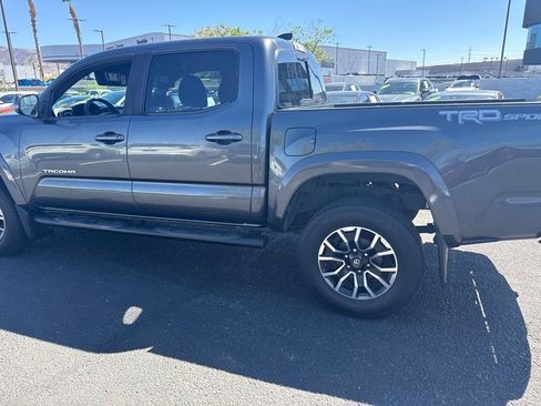 Used 2020 Toyota Tacoma TRD Sport w/ Technology Package RWD image 10