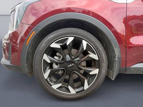 Used 2025 Kia Sorento EX w/ Panoramic Sunroof Package FWD image 9