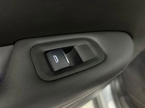 Used 2025 Cadillac XT6 Premium Luxury image 18