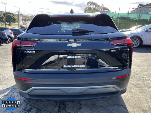 Used 2024 Chevrolet Blazer EV LT image 4