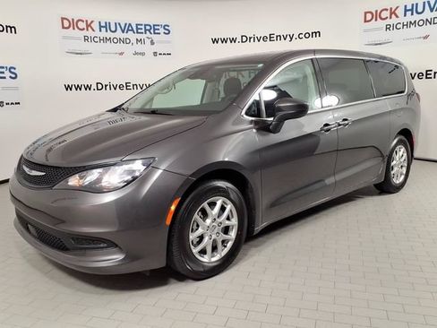Used 2023 Chrysler Voyager LX FWD image 1