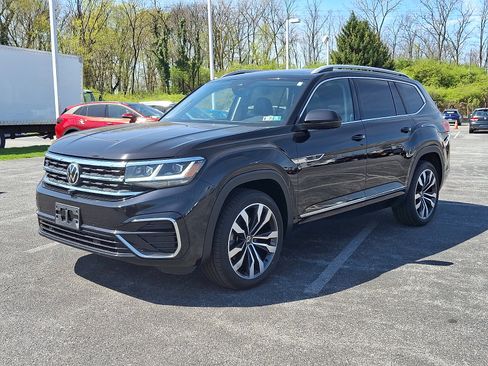 Used 2021 Volkswagen Atlas SEL Premium image 3