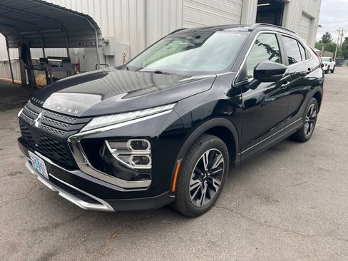 Used 2024 Mitsubishi Eclipse Cross SE AWD/4WD image 2