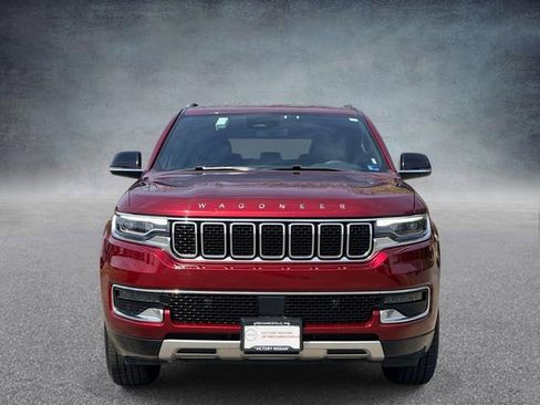 Used 2024 Jeep Wagoneer L Series II w/ Flexible Seating Group AWD/4WD image 6