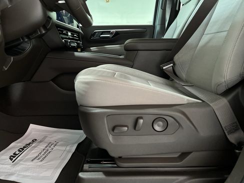 New 2026 Chevrolet Suburban LS w/ Max Trailering Package RWD image 13