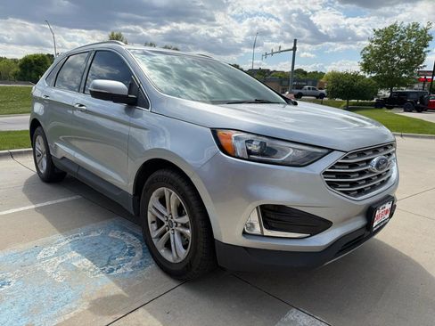 Used 2020 Ford Edge SEL FWD image 4