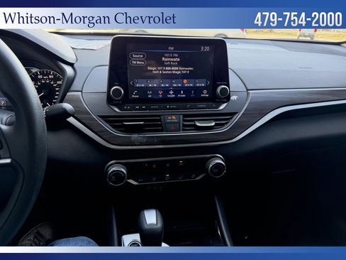 Used 2024 Nissan Altima 2.5 SV image 22