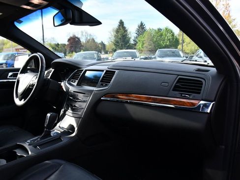 Used 2016 Lincoln MKS AWD image 15