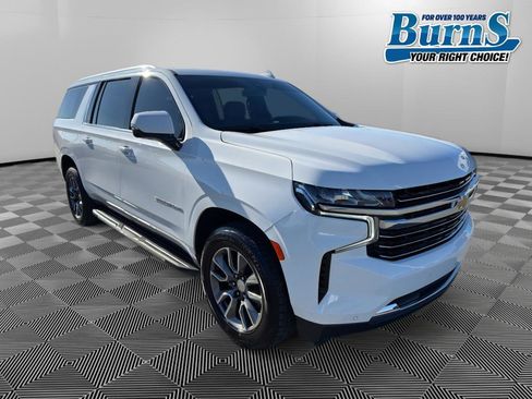 Used 2022 Chevrolet Suburban LT w/ Luxury Package image 1