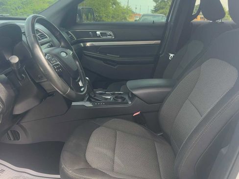 Used 2019 Ford Explorer XLT w/ Equipment Group 201A FWD image 30