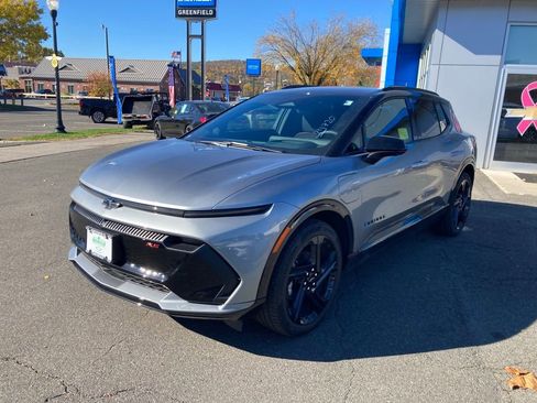 New 2026 Chevrolet Equinox EV RS image 3