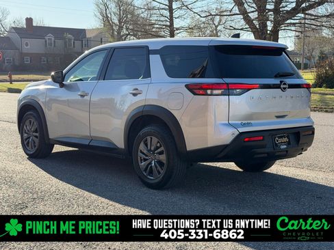 Used 2024 Nissan Pathfinder S image 8