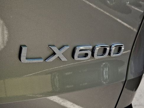 Used 2024 Lexus LX 600 F Sport AWD/4WD image 30
