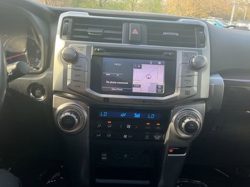 Used 2016 Toyota 4Runner Limited AWD/4WD image 23