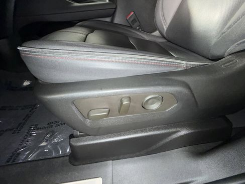 Used 2022 Chevrolet Suburban RST w/ Luxury Package image 14