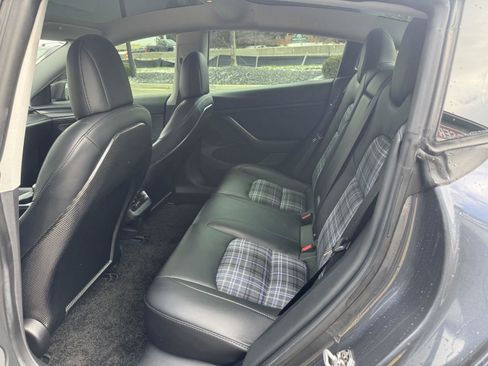 Used 2021 Tesla Model 3 Performance image 29