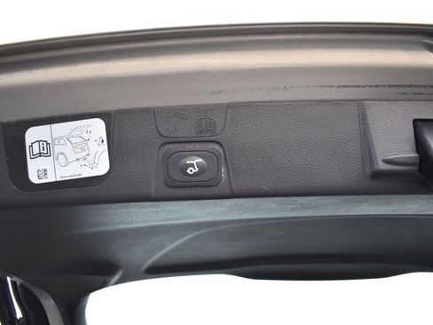 Used 2016 Ford C-MAX Energi SEL image 27