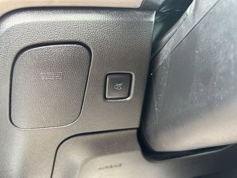 Used 2022 Ford Mustang Premium image 26