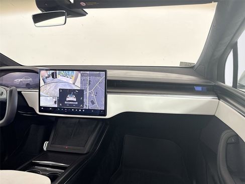 Used 2022 Tesla Model X Plaid AWD/4WD image 15