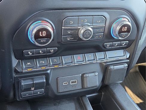 Used 2020 GMC Sierra 1500 AT4 w/ AT4 Premium Package image 19