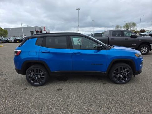 New 2026 Jeep Compass Limited AWD/4WD image 8